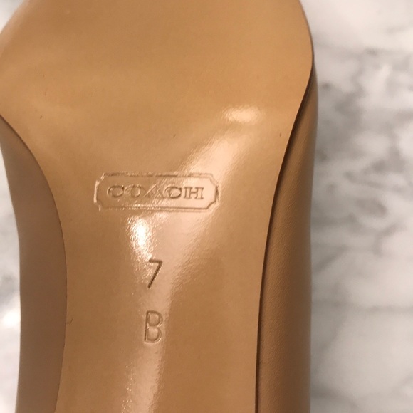 NEW Coach Leather Heels - Picture 4 of 6